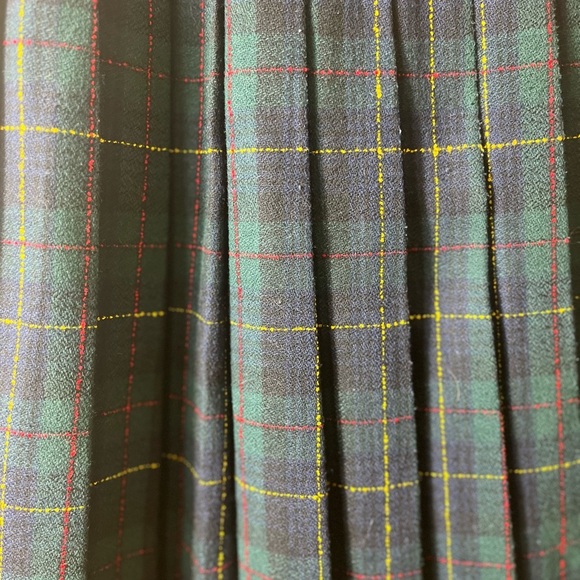 Vintage Wool Blend Pleated Green Scottish Tartan Plaid Skirt 6P Dark Academia - Picture 3 of 11